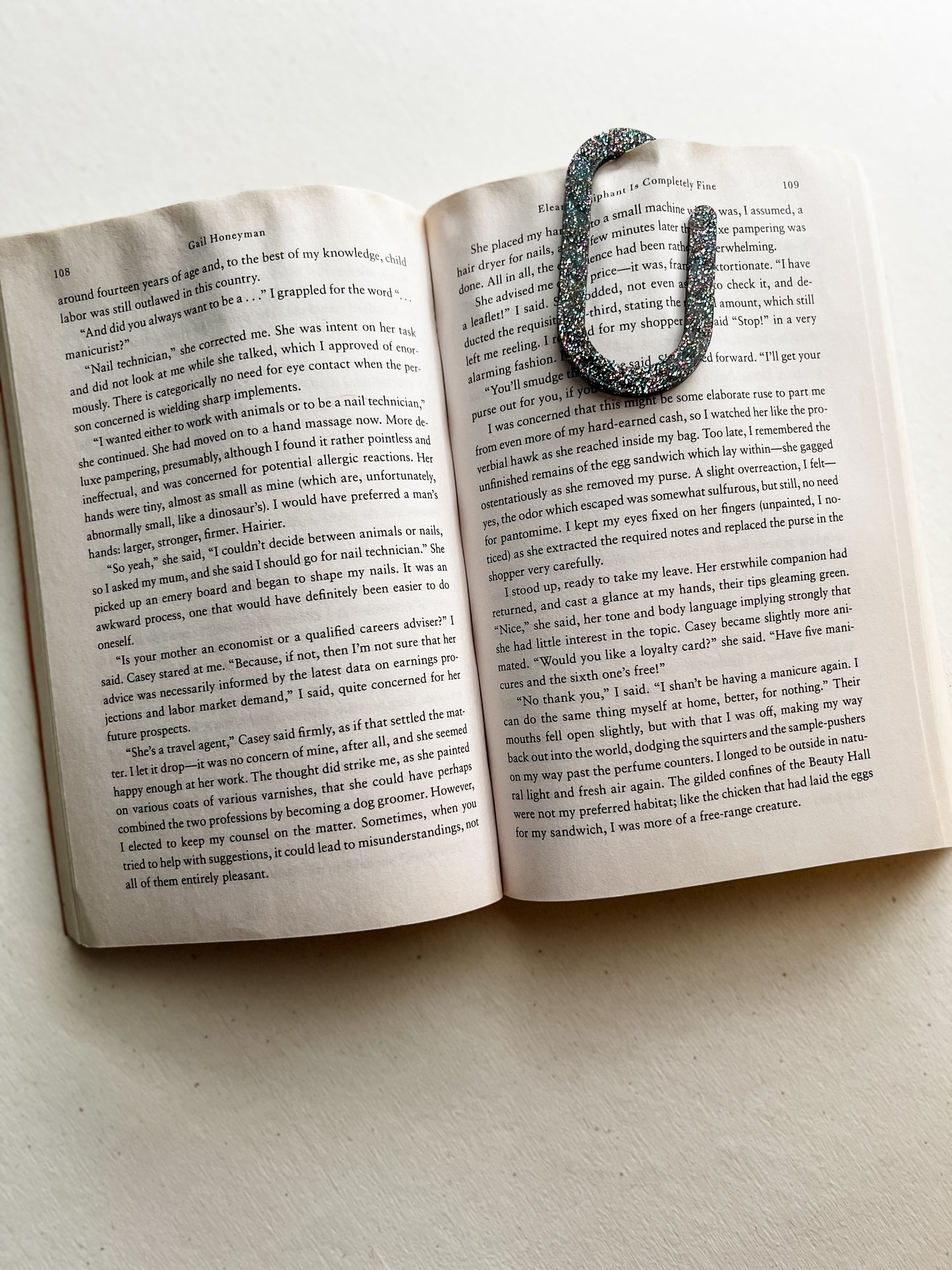Paperclip bookmarks